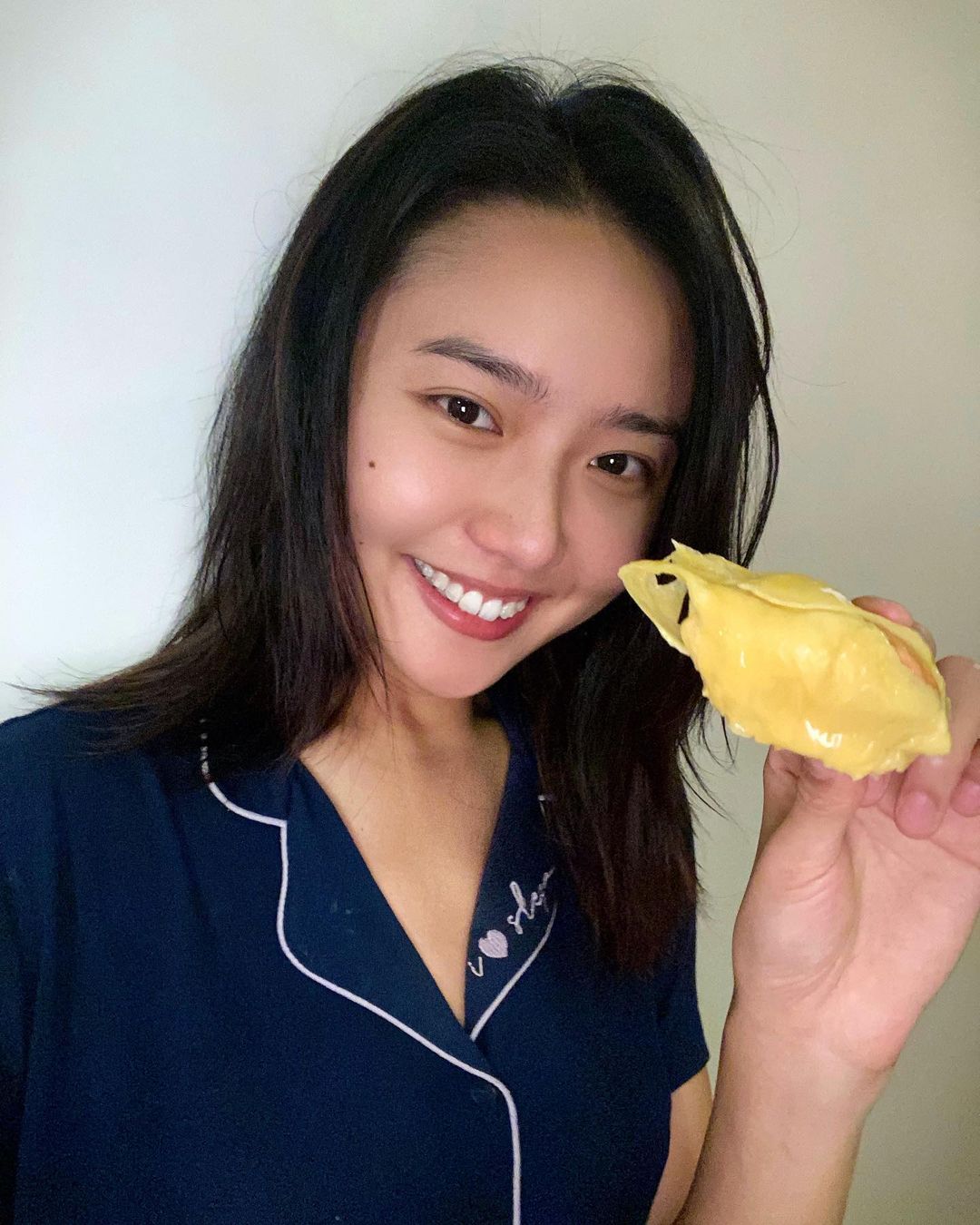  晚上10時56分⏱
我在途經減肥的路上，...