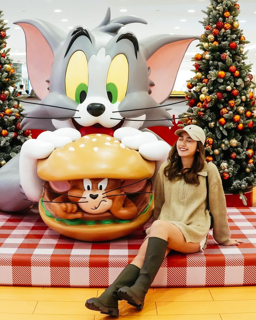  Merry Xmas Tom n Jerry