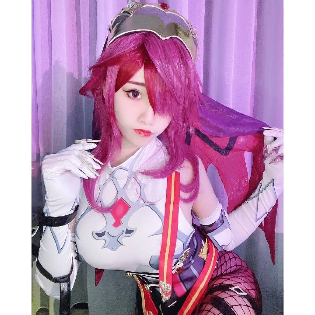  #Game #cosplay #genshinimpact #rosaria

CN : Iris ...