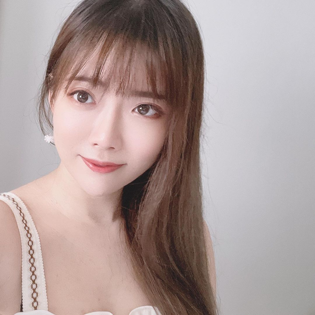 晚點開台，等我把開箱文章拍完⋯
#廢...
