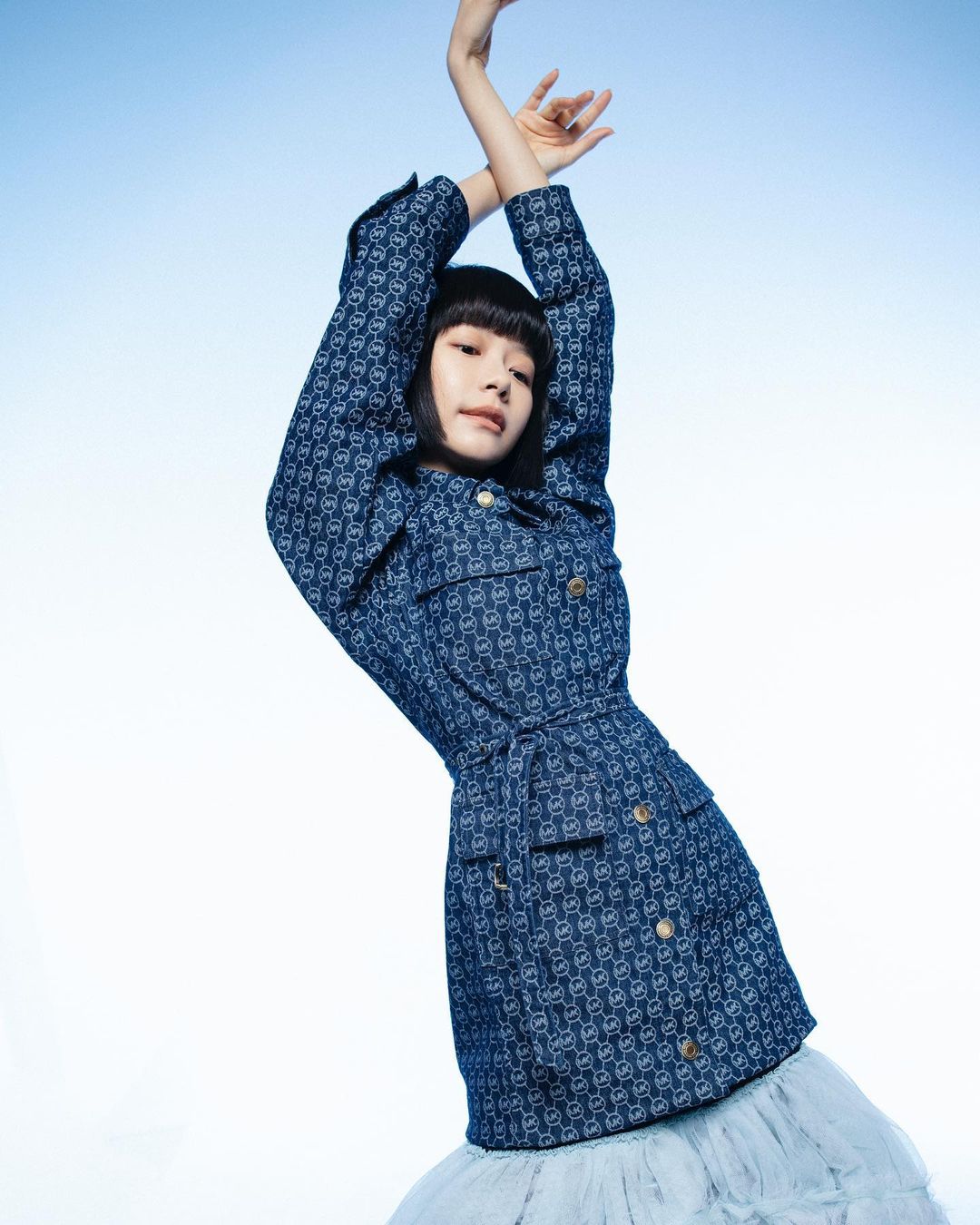  Min Chen with Jazko

Brands: Louis Vuitton , Hugo ...