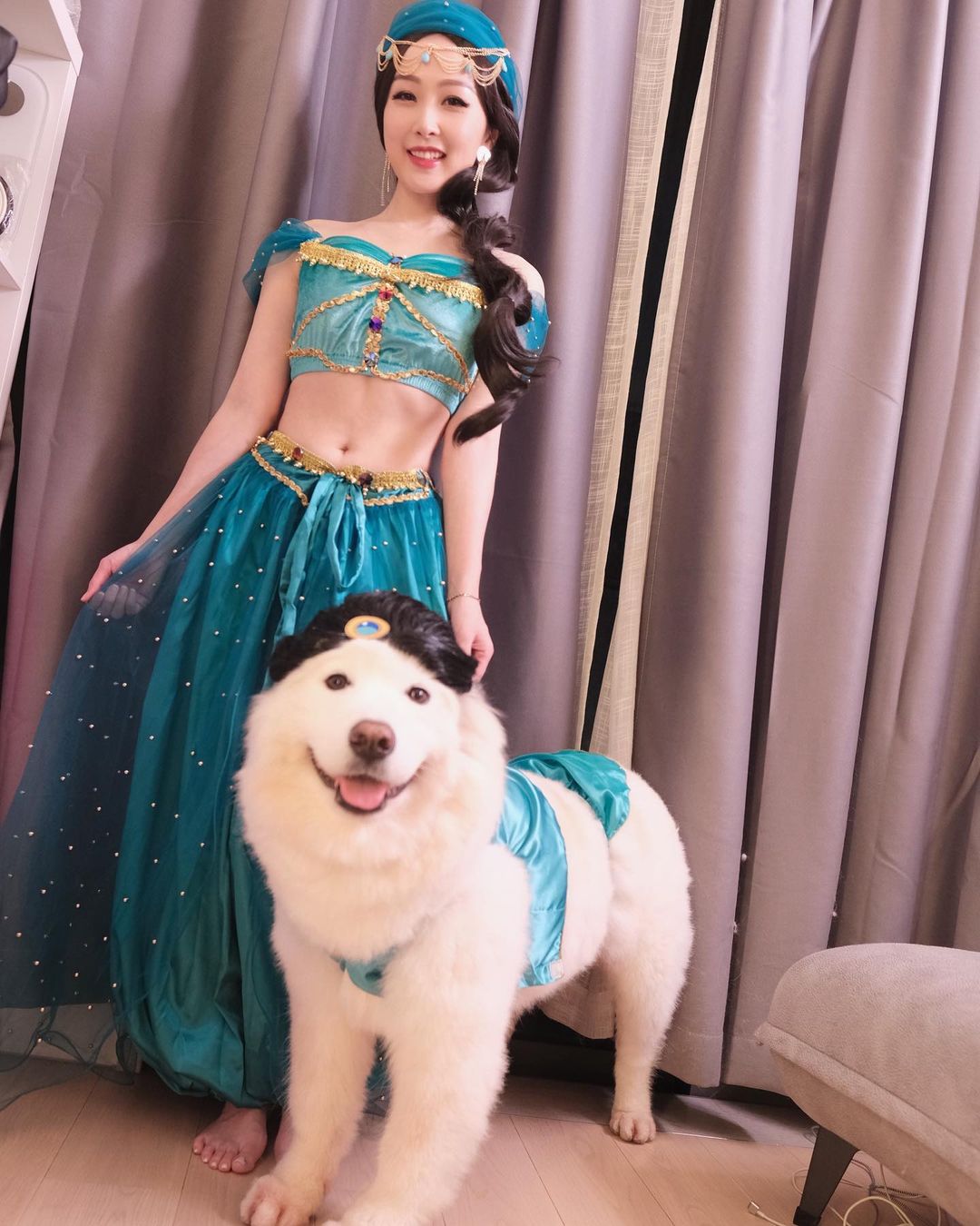  全世界最白的茉莉公主 @buji_samoyed 