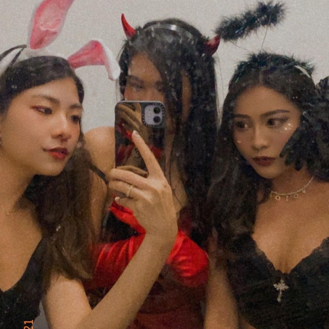  devil or devil

（卸妝卸到仆街）