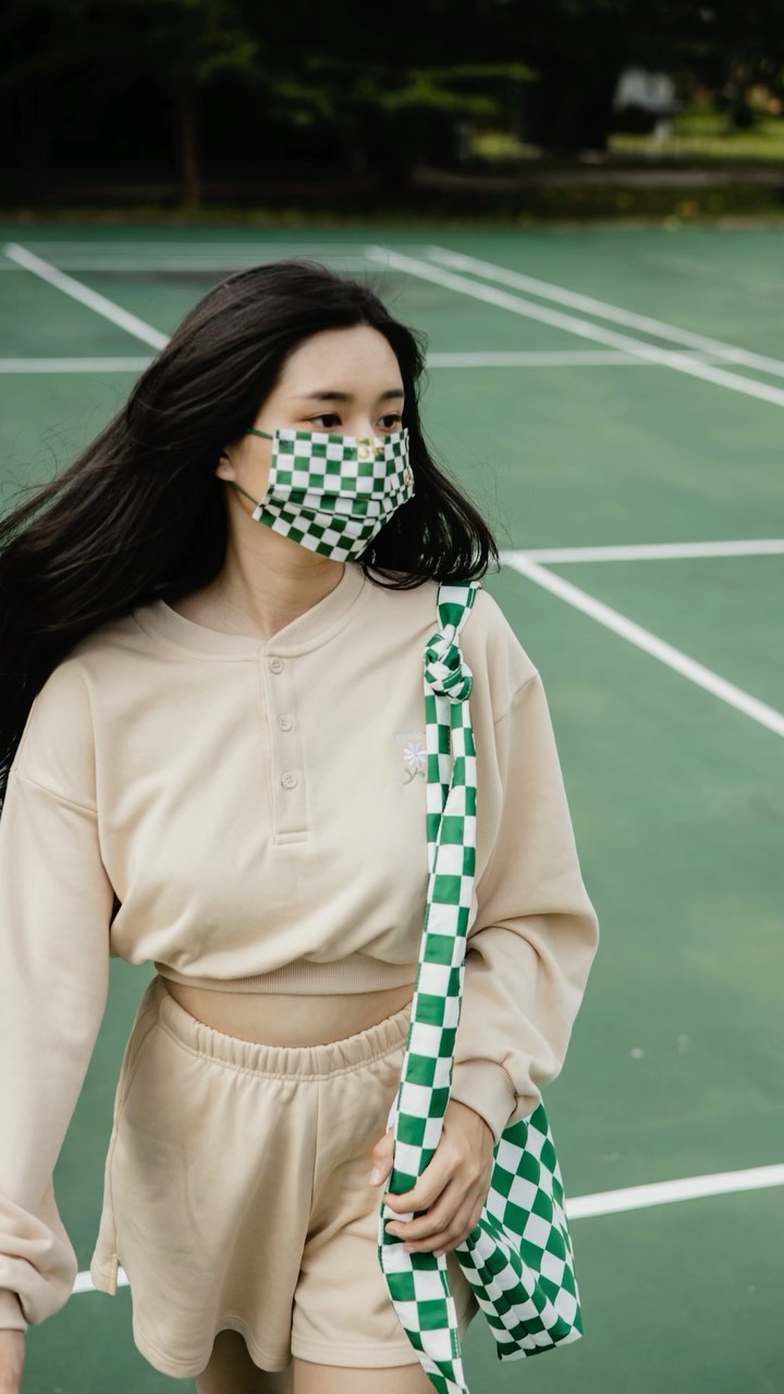  How many photos in this video ?

Set wear @shopfon...