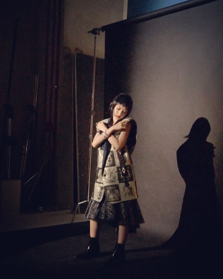  Min Chen with Jazko

Brands: Louis Vuitton , Hugo ...