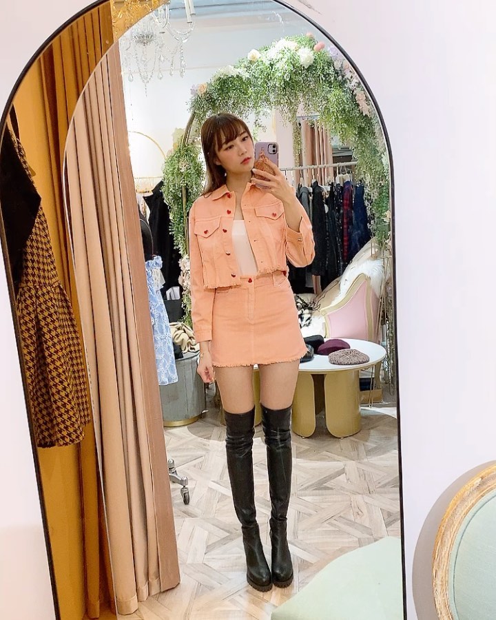  Last day tomorrow ! 
Tried on some 50% off items f...
