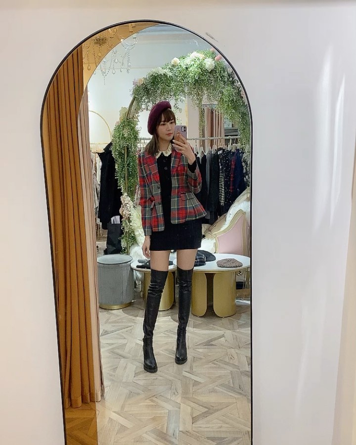  Last day tomorrow ! 
Tried on some 50% off items f...