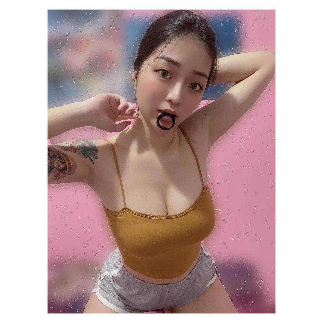  你ㄉ手機在貴 收不到我ㄉ訊息 也是白...