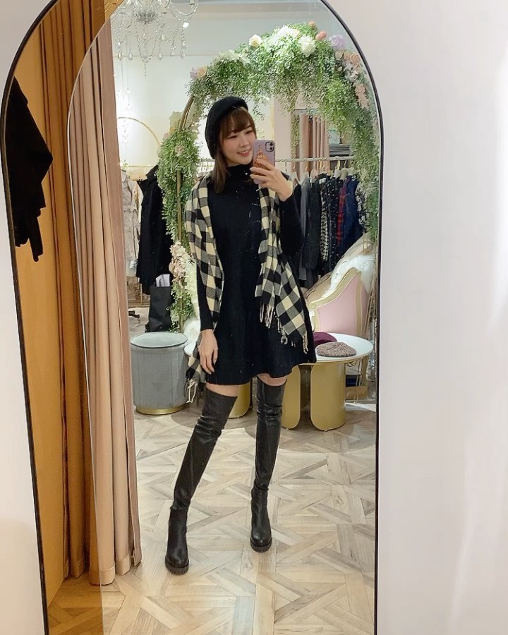  Last day tomorrow ! 
Tried on some 50% off items f...