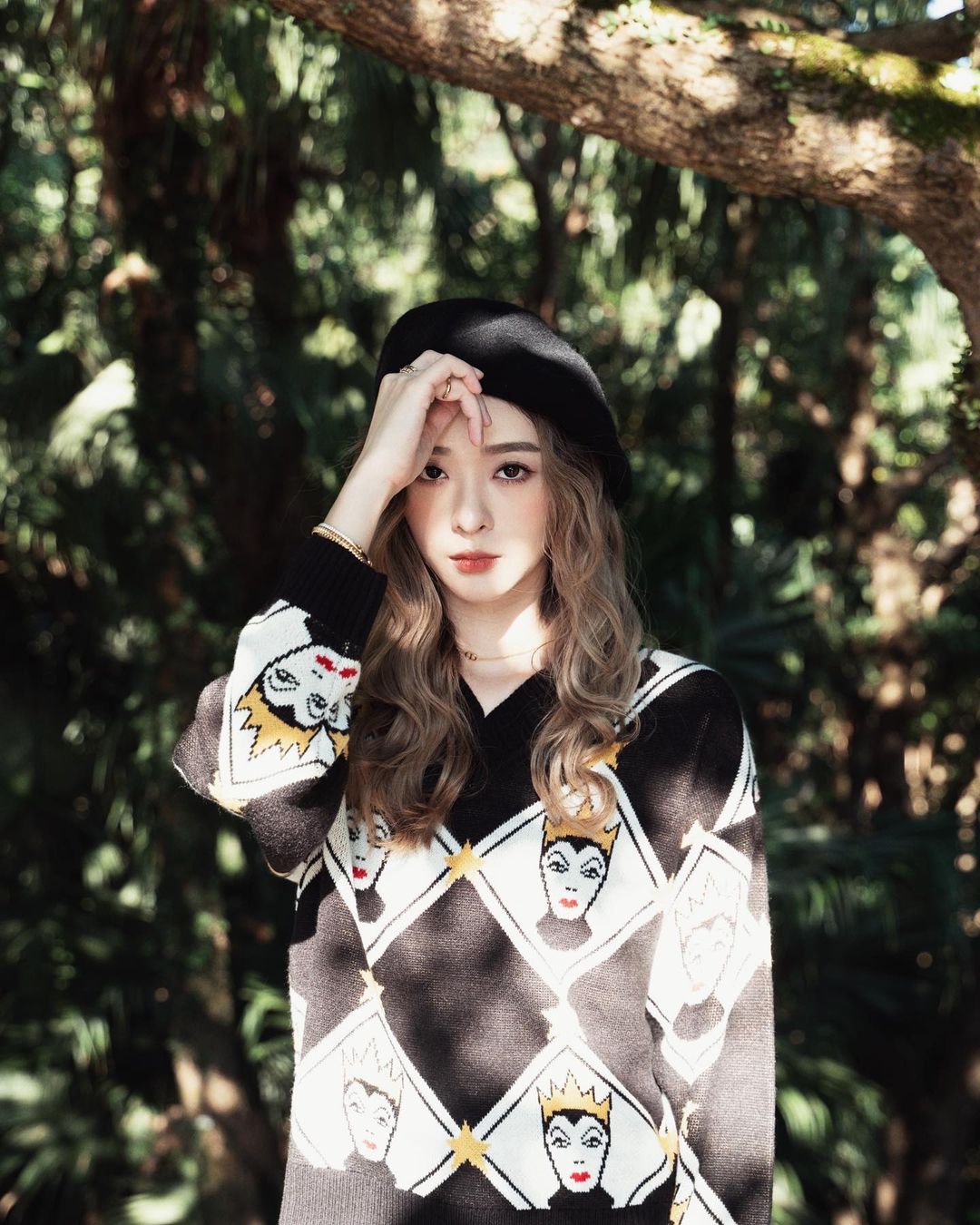  係Snow White