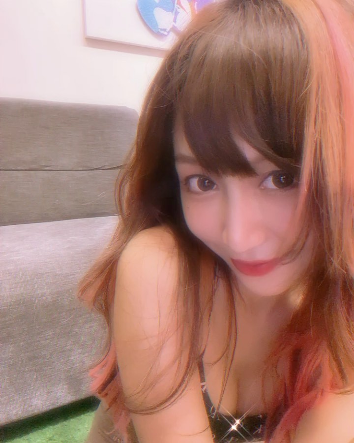  今天是貓咪系女朋友～