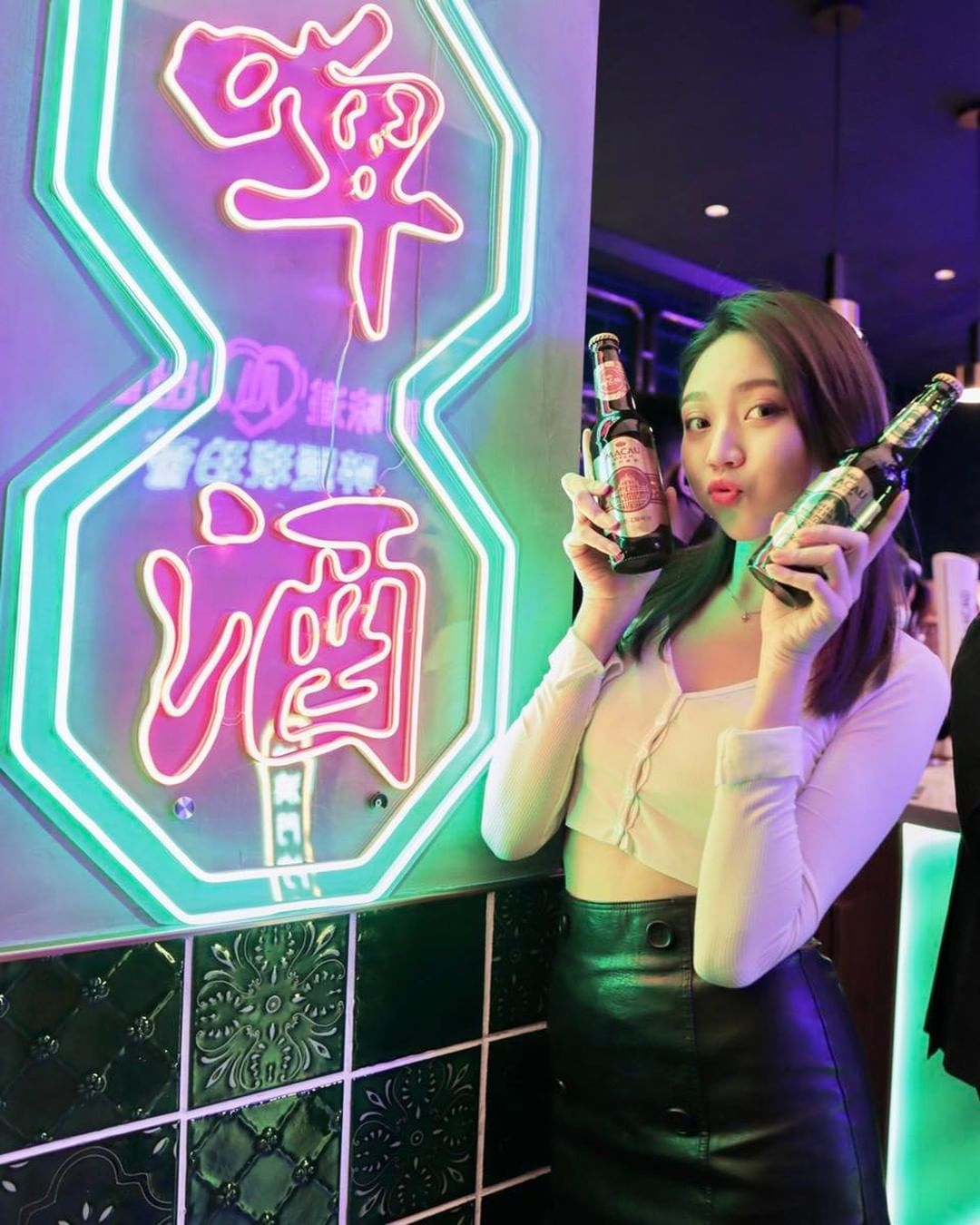  倒啤酒我很在行～飲啤酒我都黎嘗試�...
