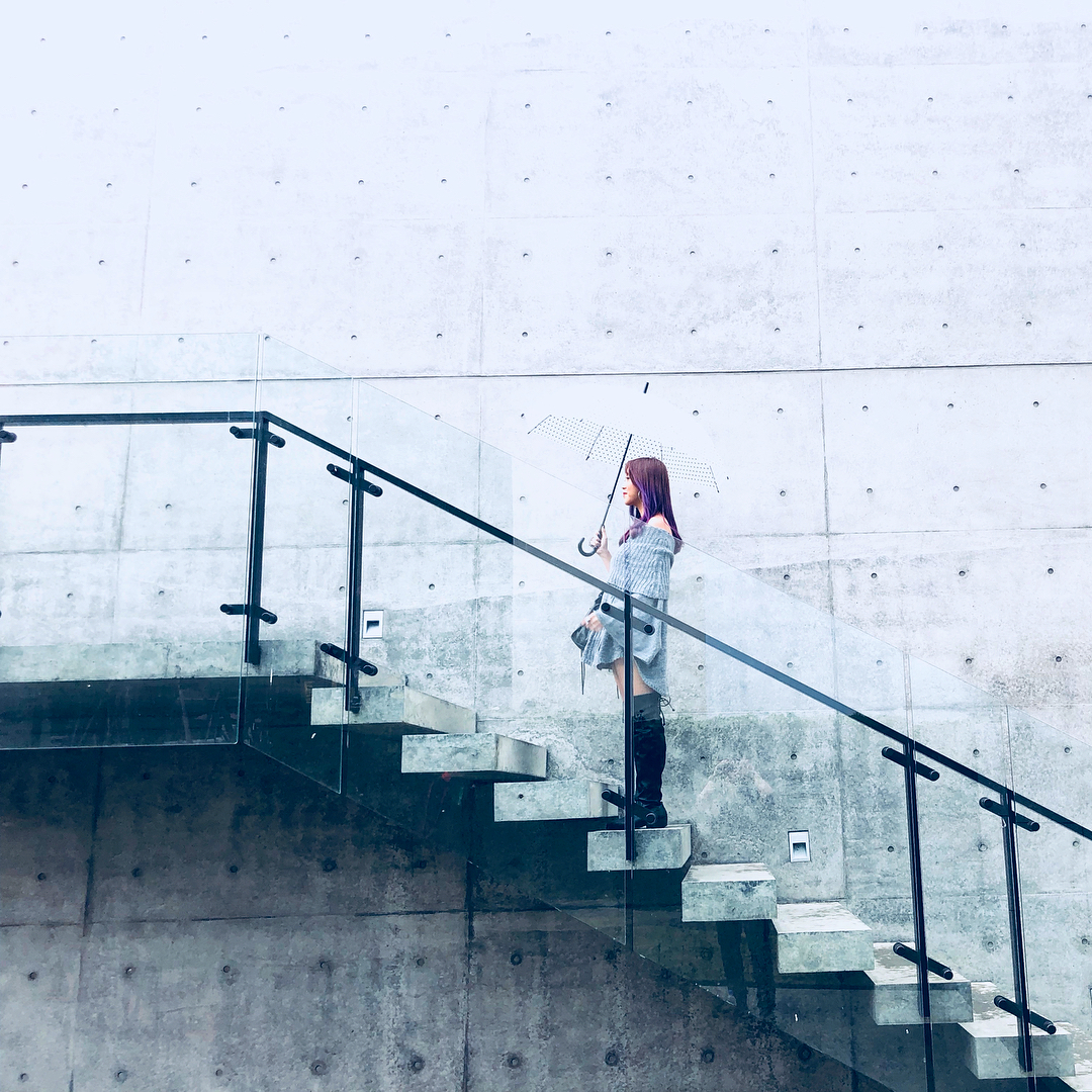  喜歡現代主義的清水模建築，用最自�...