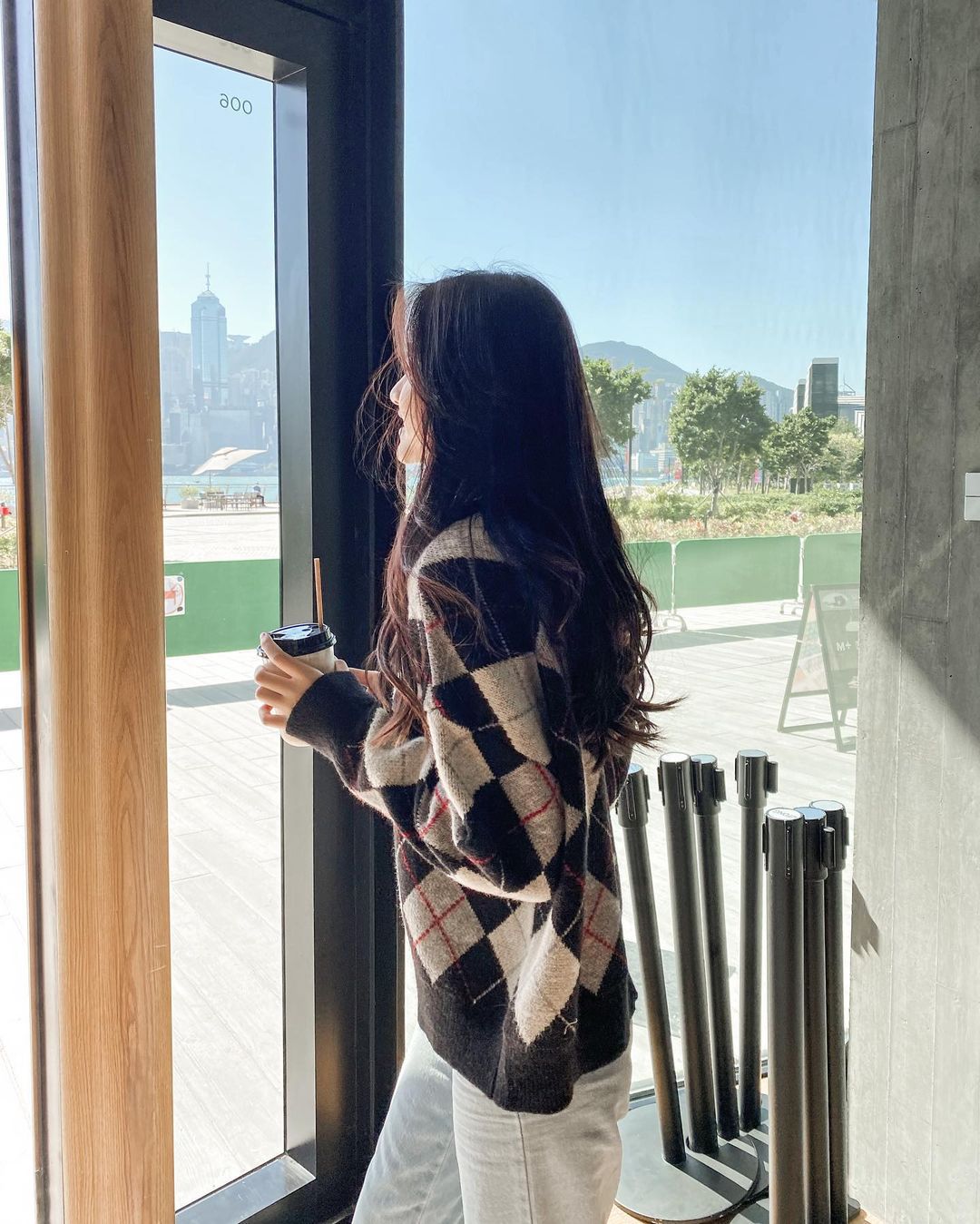  這款是門市最近很好賣的菱格外套♡ 
...