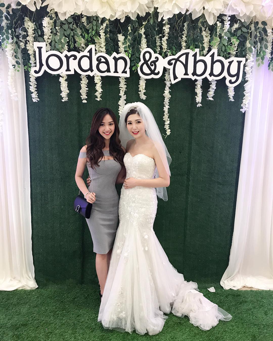  新婚快乐哦!今晚新娘你太美了