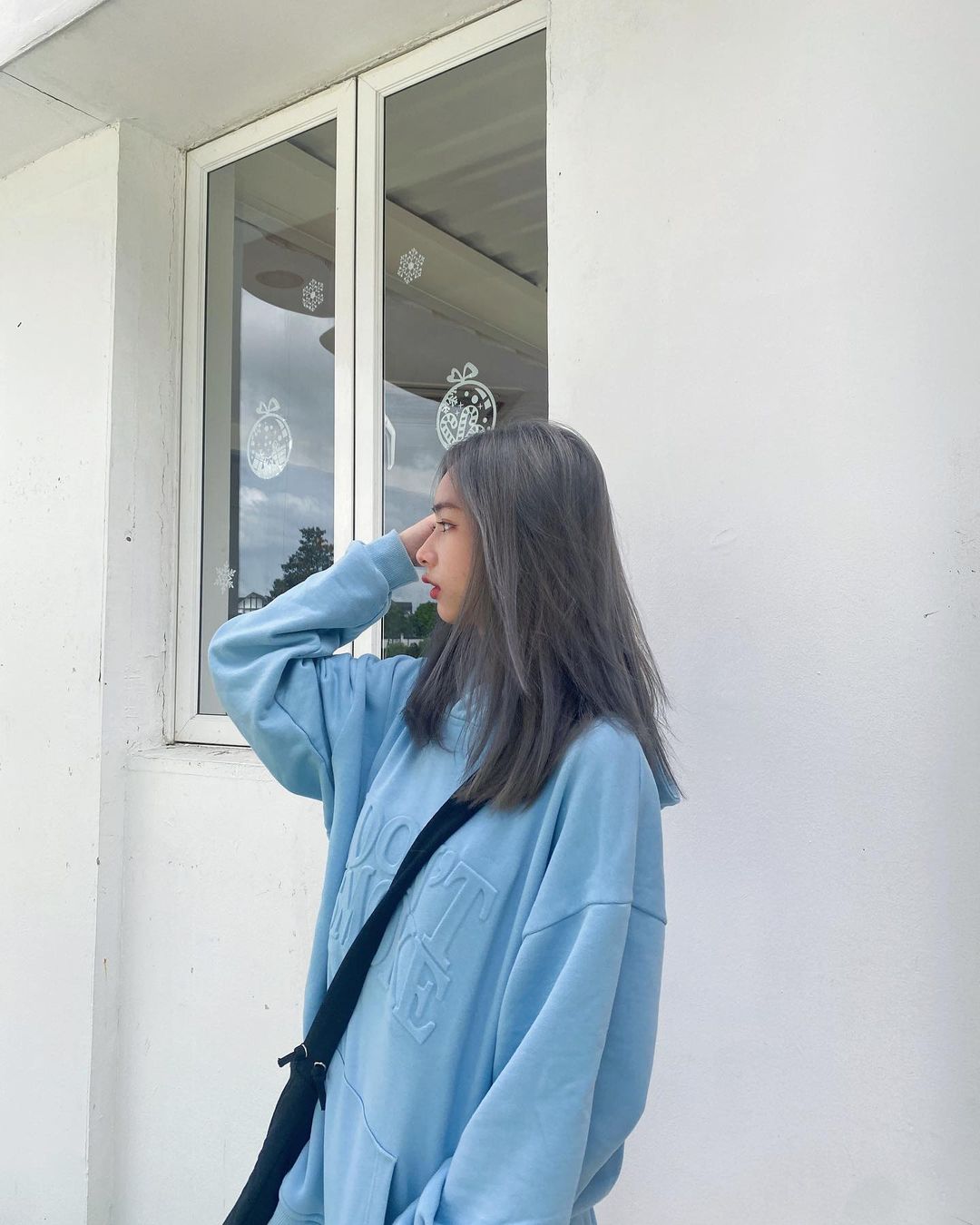  微微的天空 是蓝色derr～