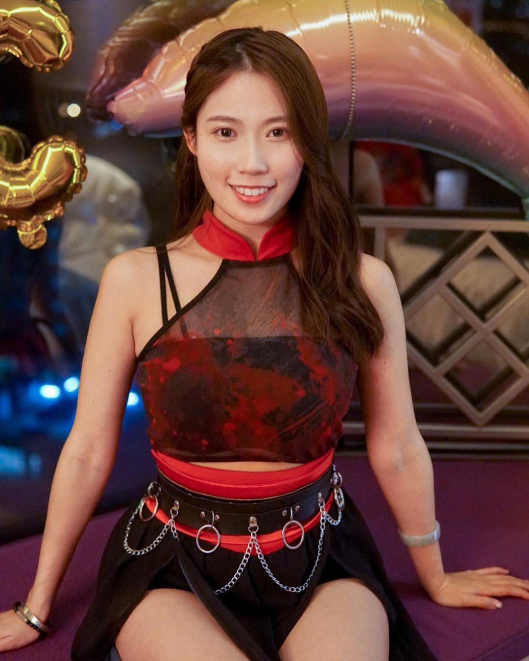  .
心血來潮係frd生日party玩dress code 
估�...
