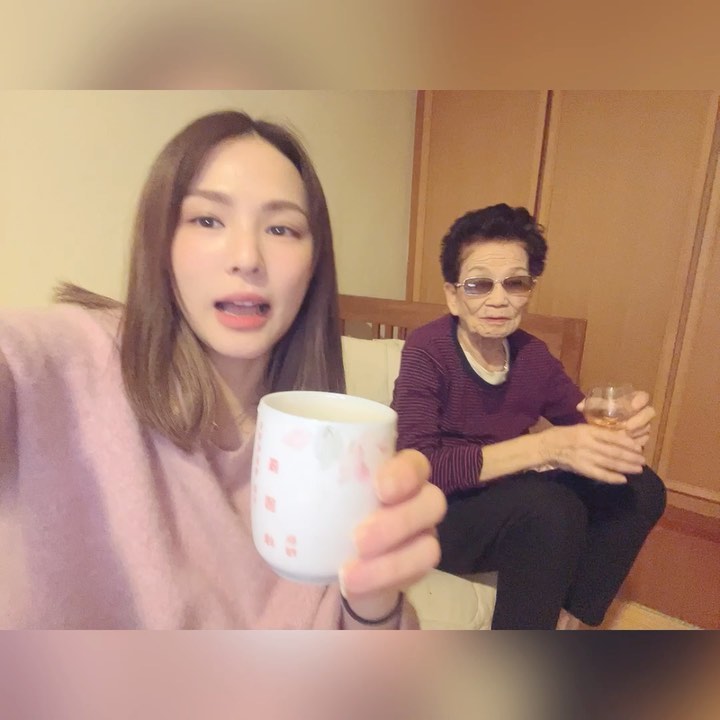  初二回娘家❤️
公主說要跟我喝梅酒
...