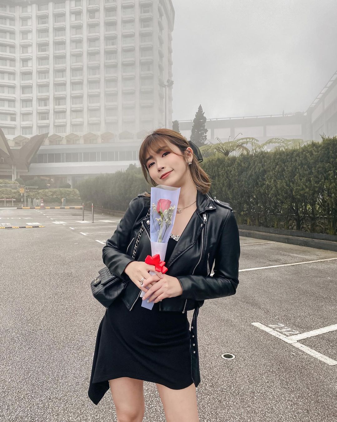  开心的女子 