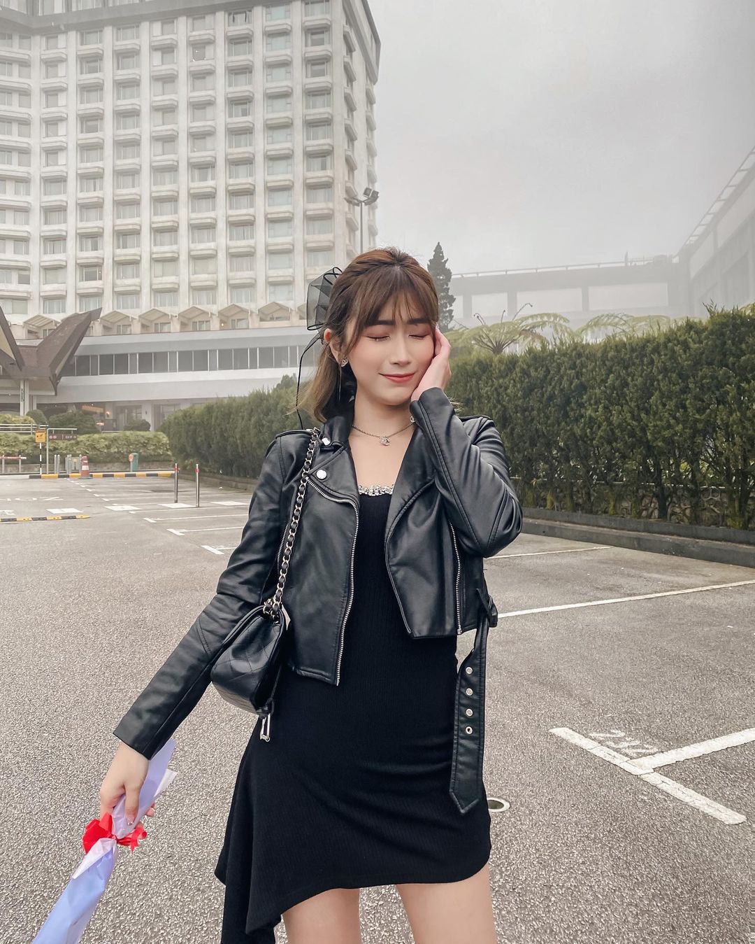  开心的女子 