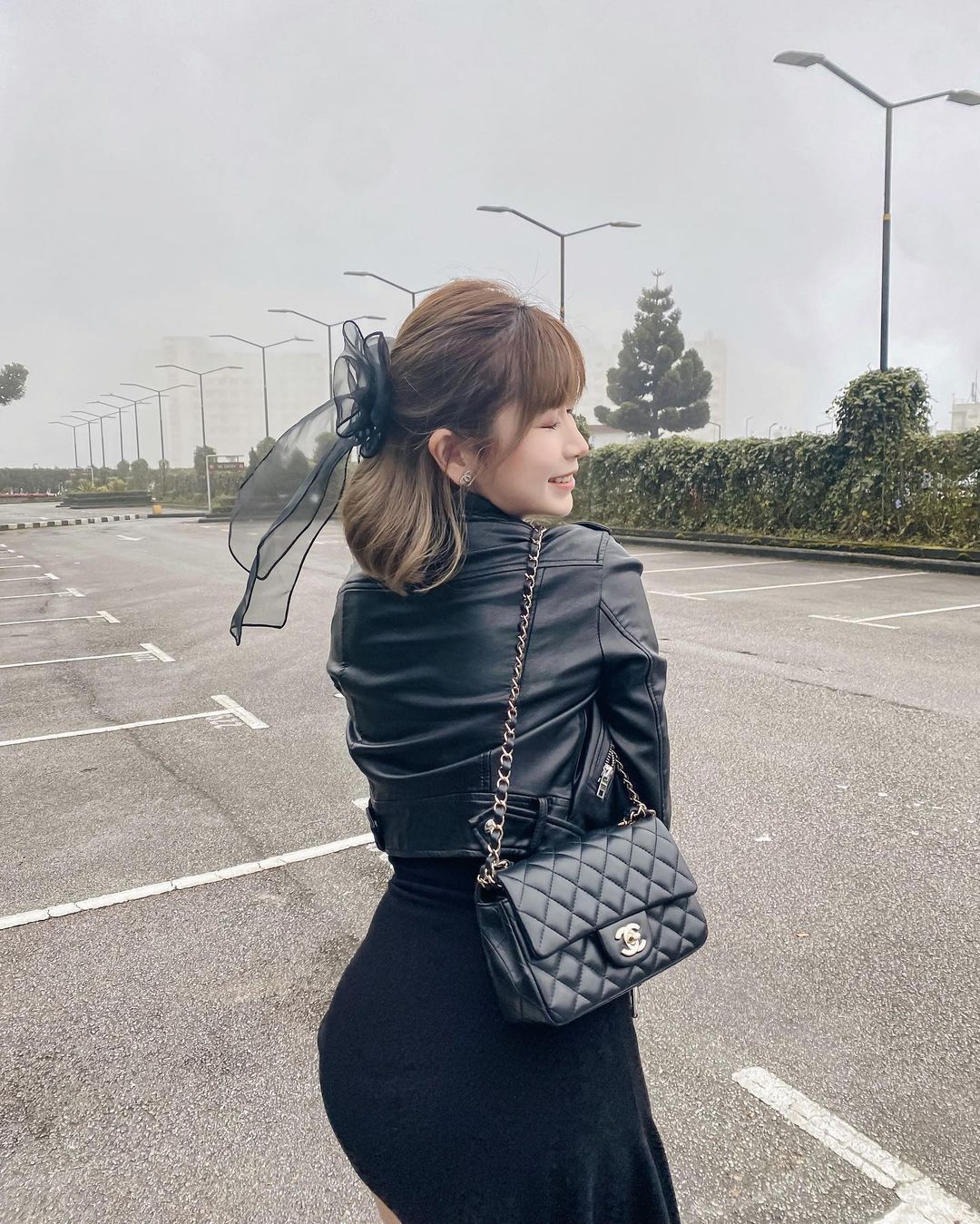 开心的女子 