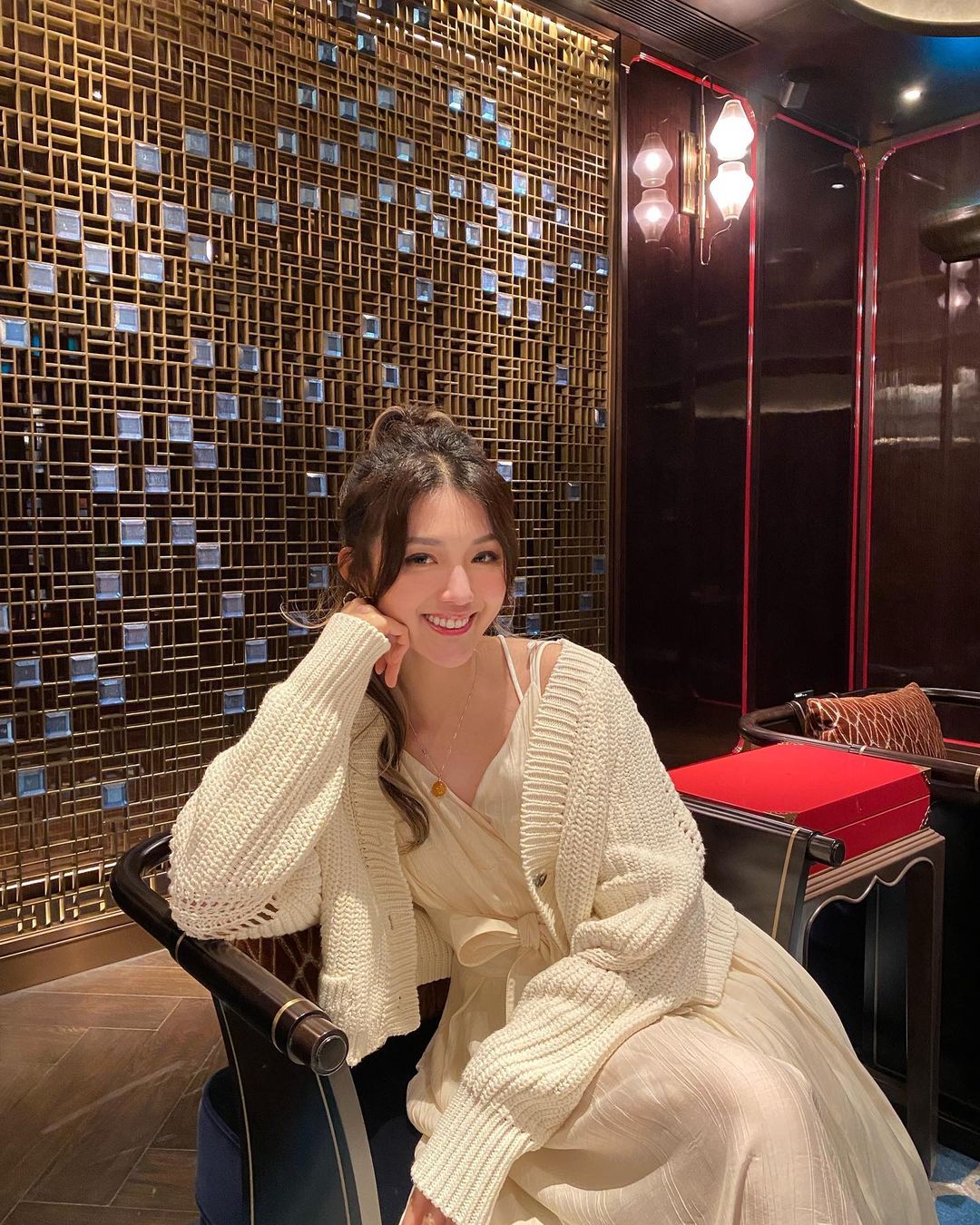  TGIF!!! 今天開心就今天及時行樂，其餘...
