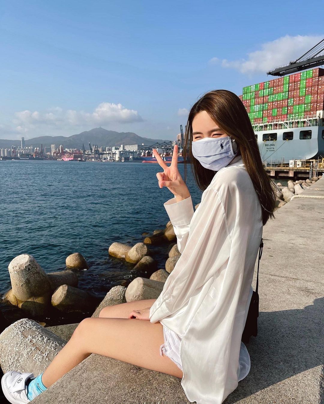  .
心中一片藍，是大海，是藍天，
是�...