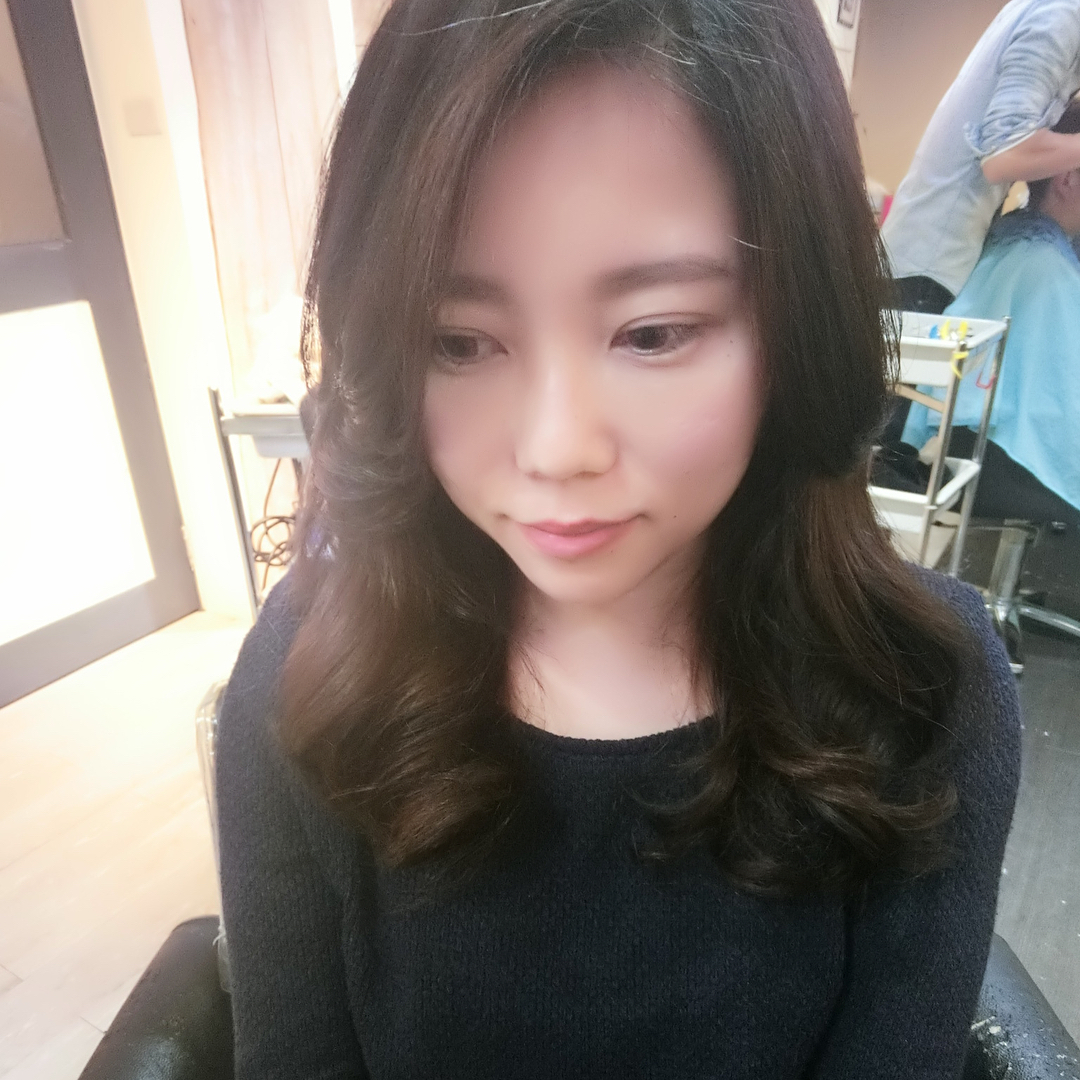  燙外翻捲
吹乾就好❤️
#歐拉結構護�...