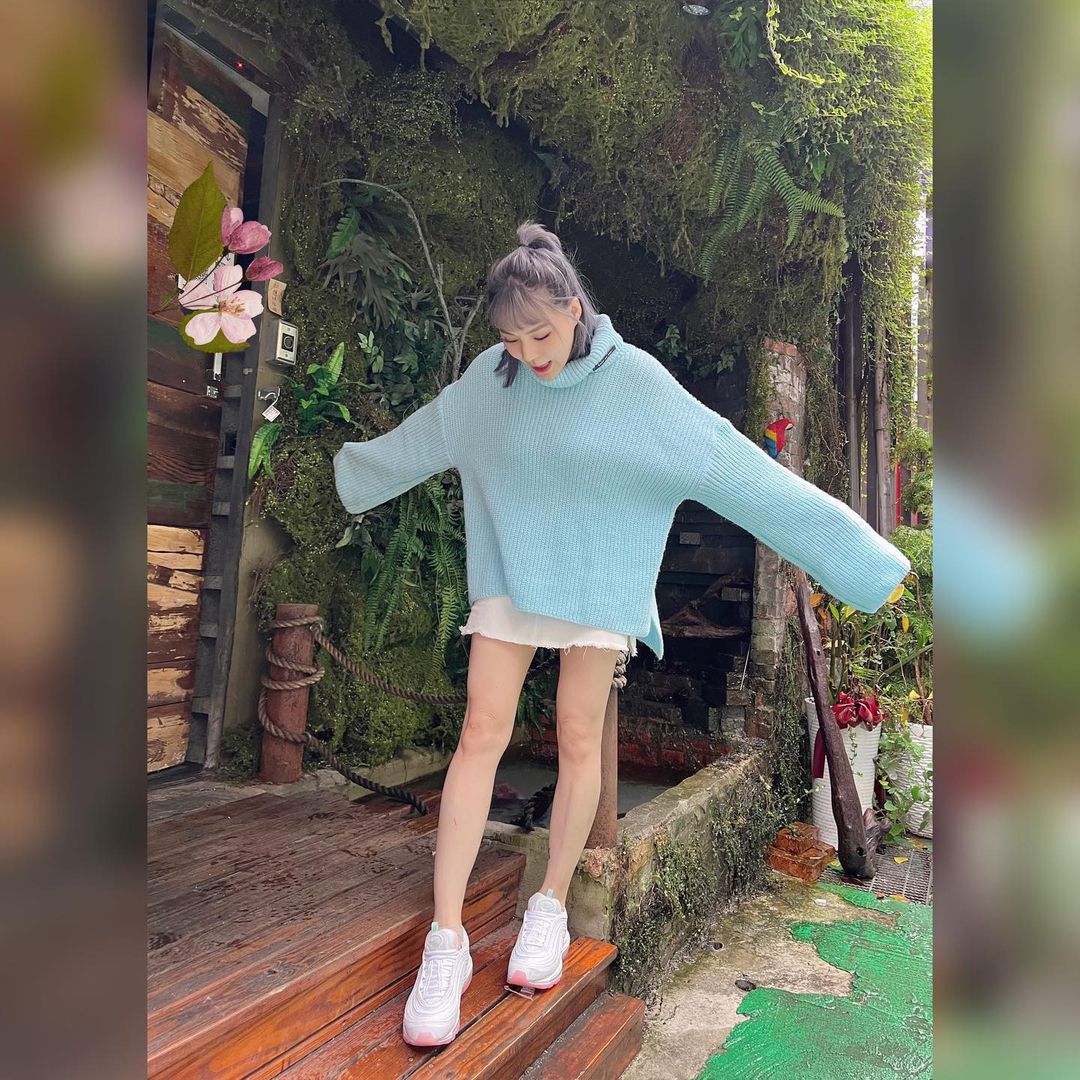  耶！我終於追完⋯✌