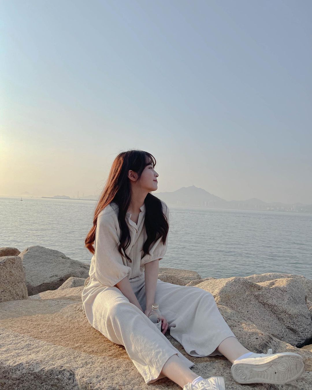  02一着上身就話：呢套好有去濟洲島玩...