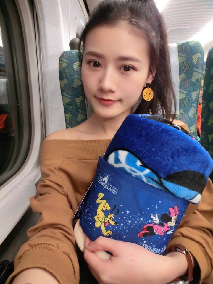  謝謝音嵐跟易慈去迪士尼帶回來的小�...