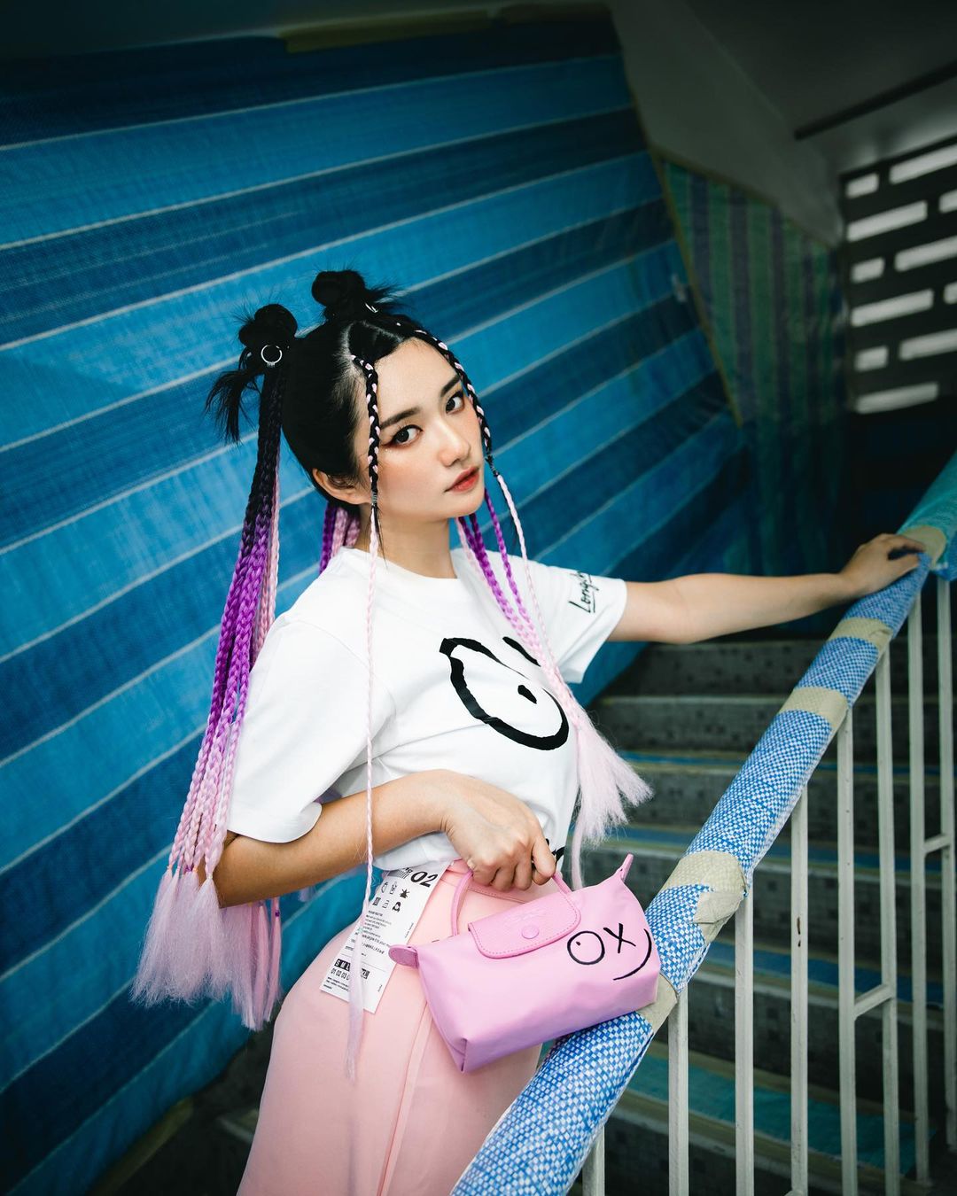  Colour up your life with @longchamp  X @andresarai...