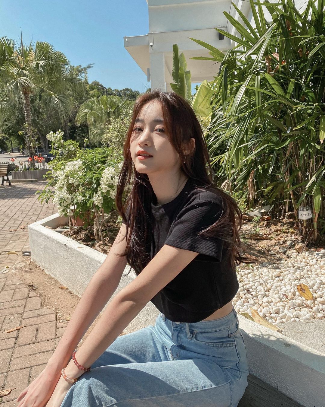 終於搵到一件寬鬆版型嘅Crop Top.ᐟ.ᐟ
...