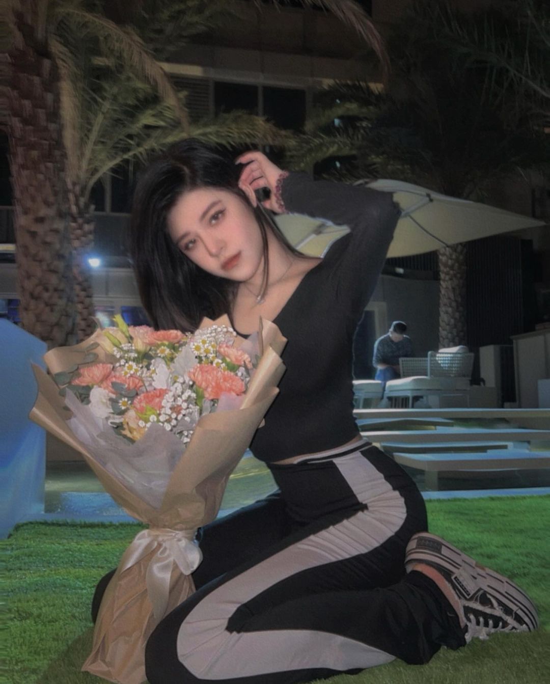  總有人手棒鮮花為你而來 #8years