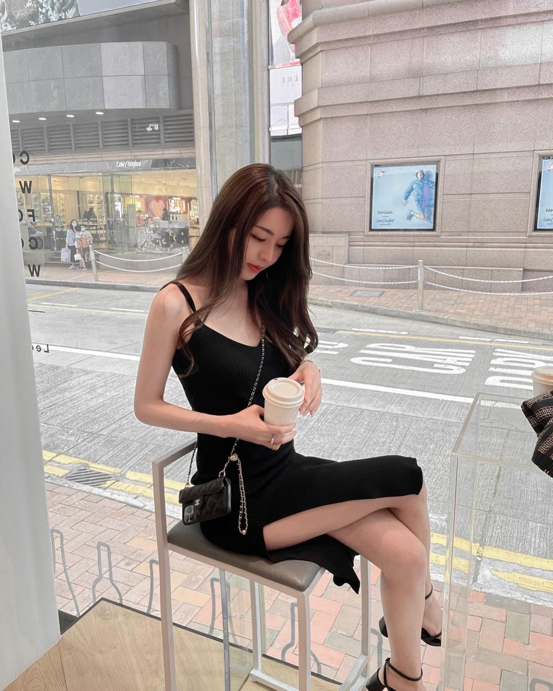  Black or White?