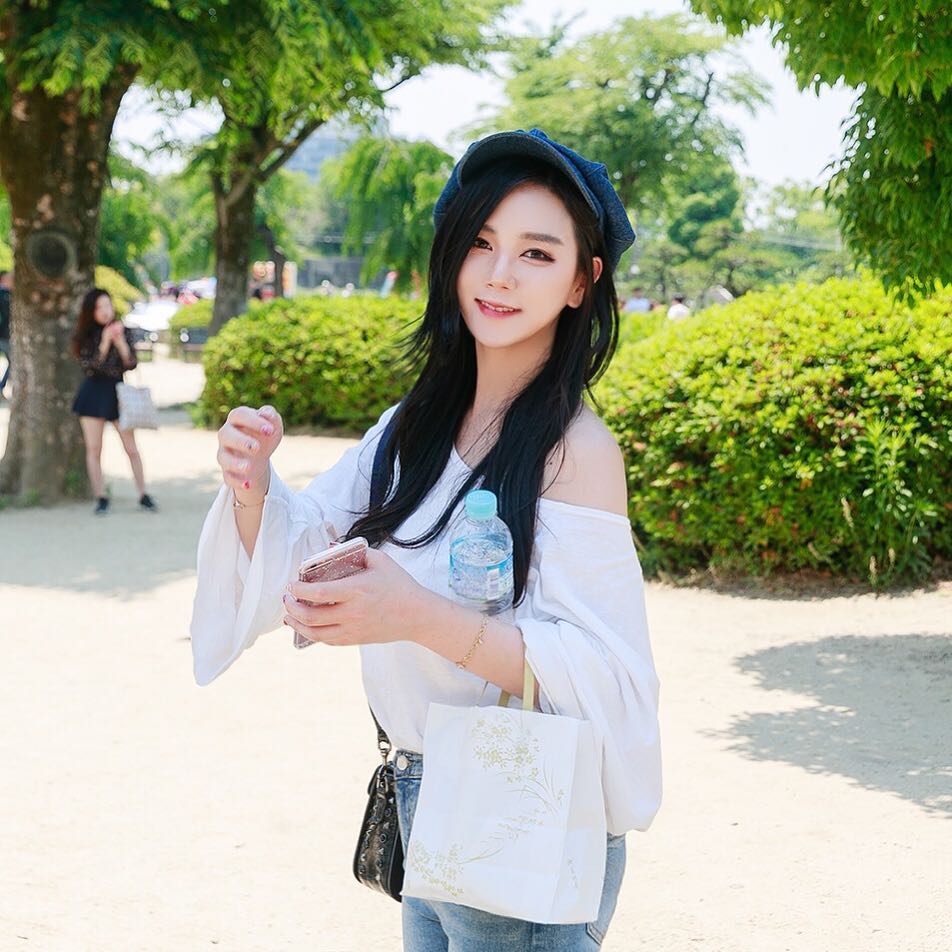  저눈.. 추운곳에서 일해요...
강변 야�...
