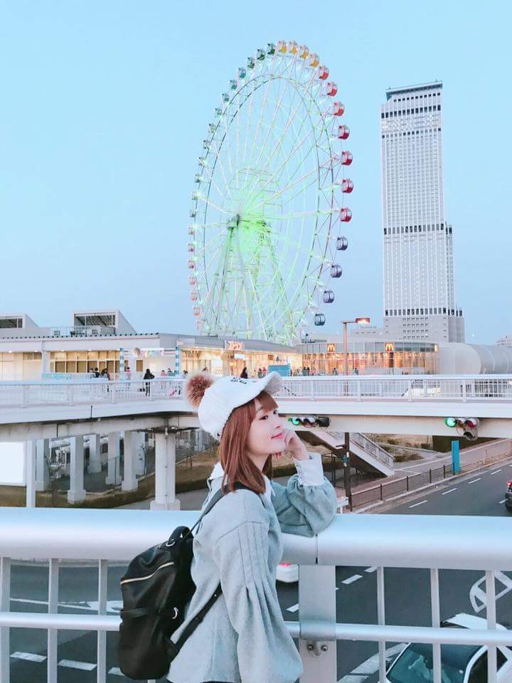   — 在 Rinku Premium Outlets
