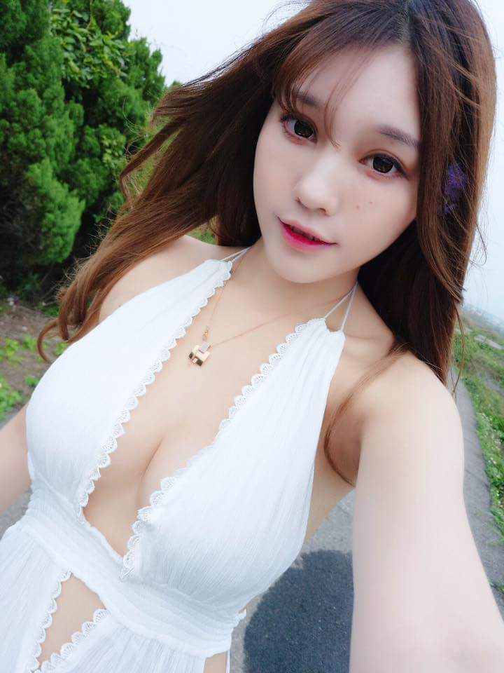 正妹搜查線最近很愛外拍的班☺️迷�...