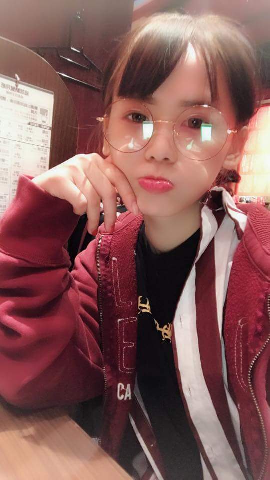  許嘉晴但優點就是可愛 但我的缺點就�...