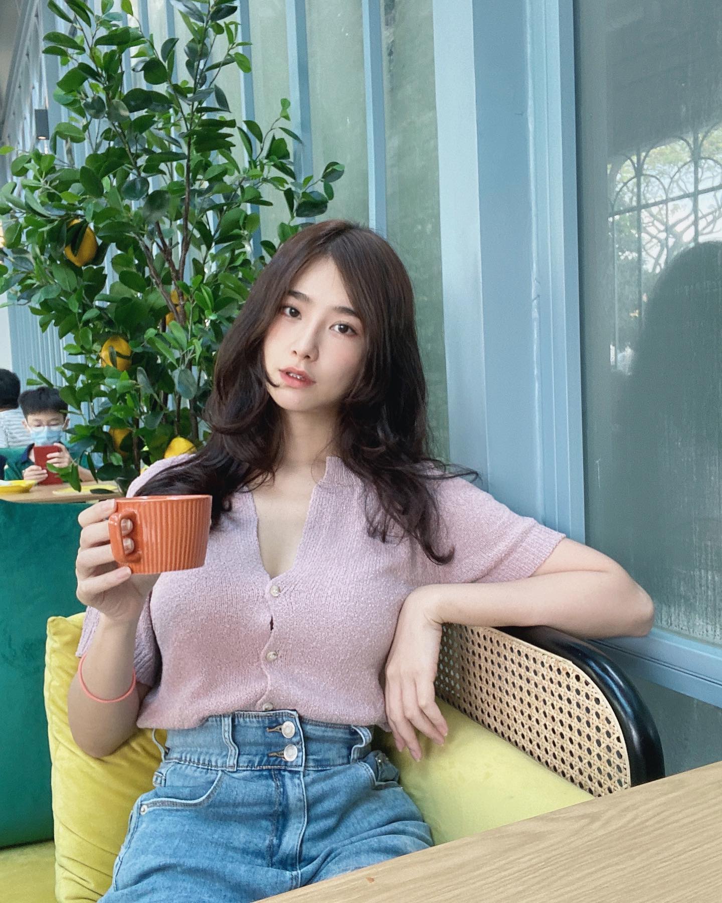  給你們看美少女日常和她日漸圓潤的�...