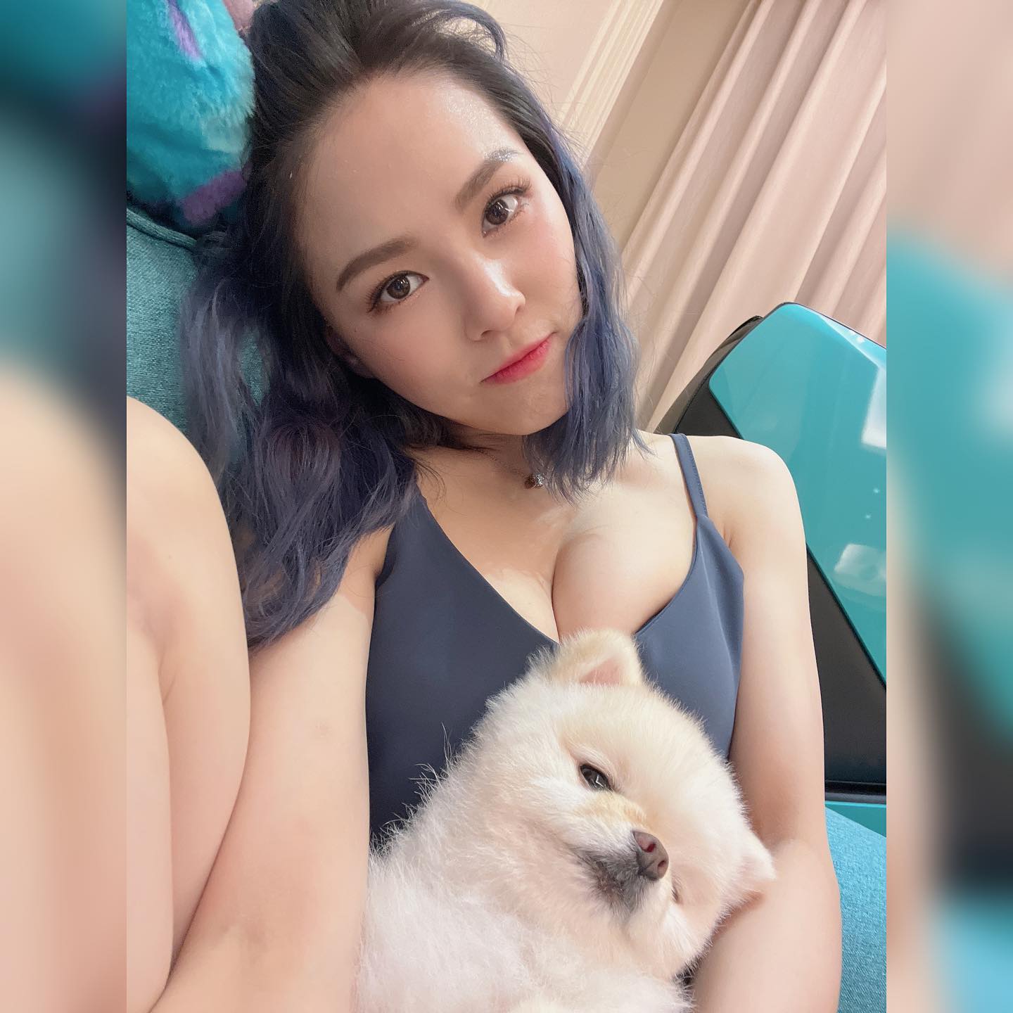  跟我合照這麼不開心？
#黑人問號❓

#...