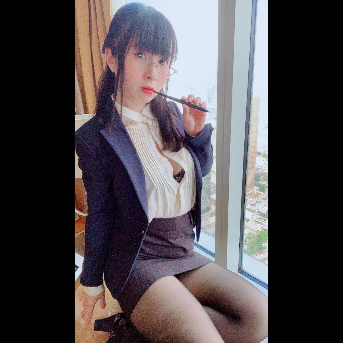  星期一，累了的晚上。

JUNE 2022 PATREON/...