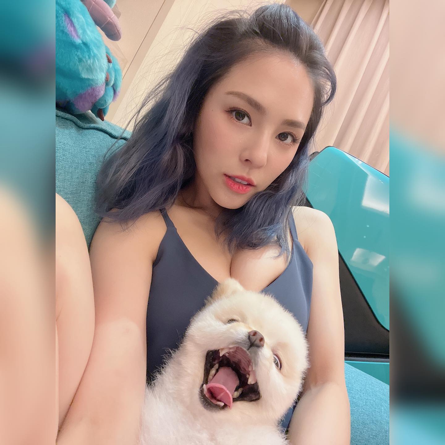  跟我合照這麼不開心？
#黑人問號❓

#...