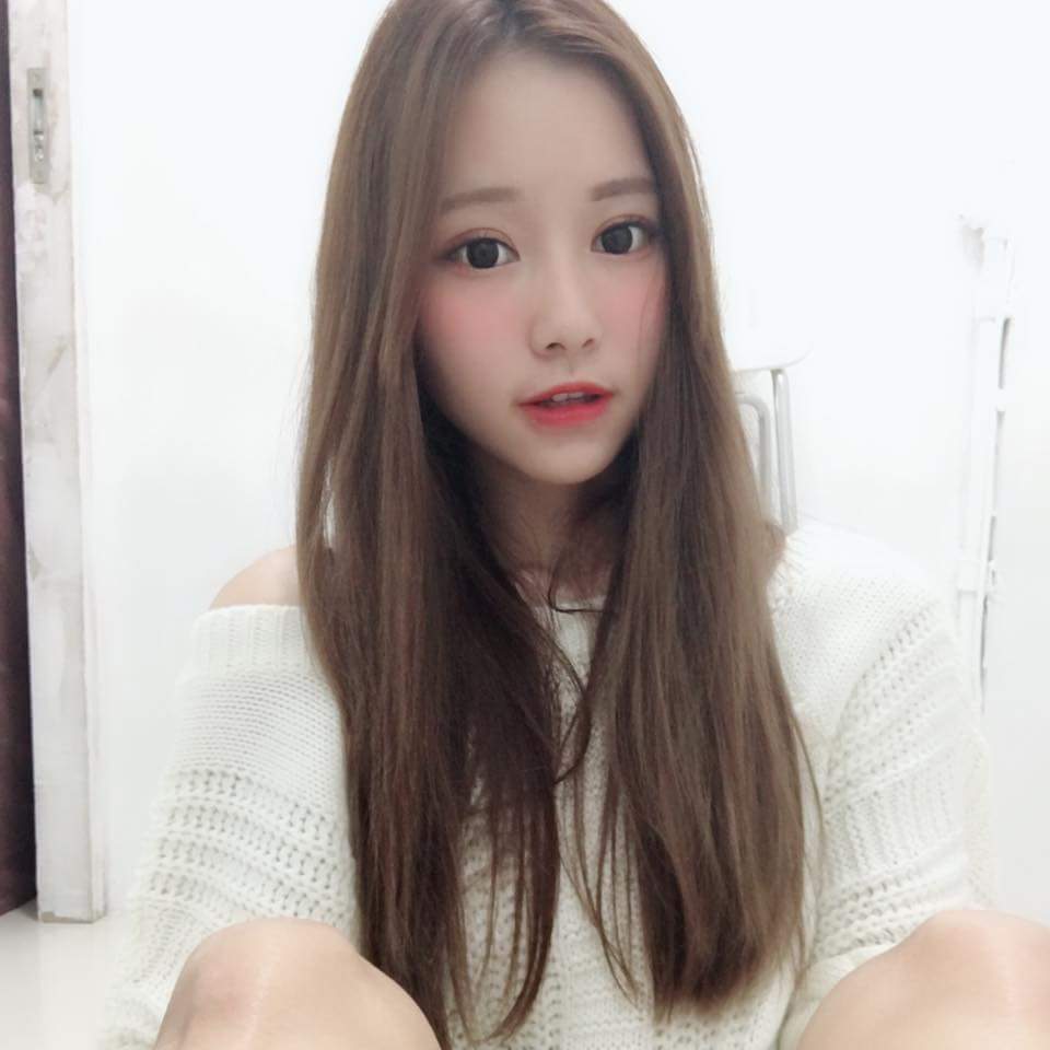  小潔_Mina工作完才突然驚覺... 原來今�...