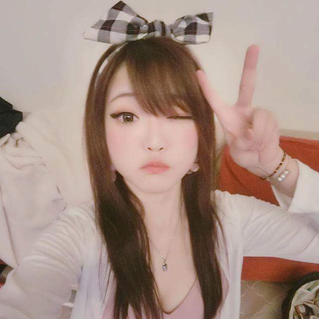  周荀/DenKai know that im cute today.