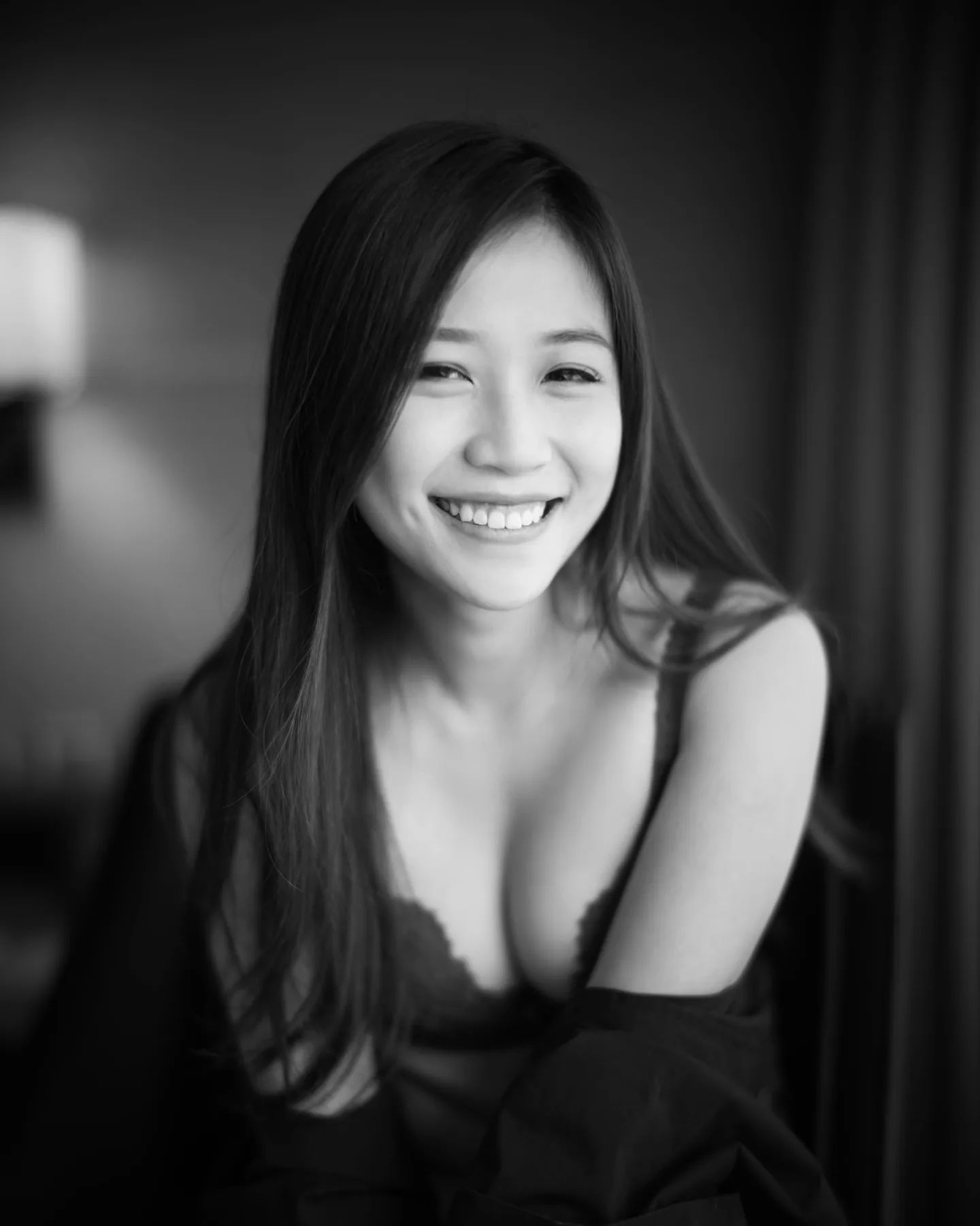  【 黑與白的平衡線 】
〖 素人写真 〗...