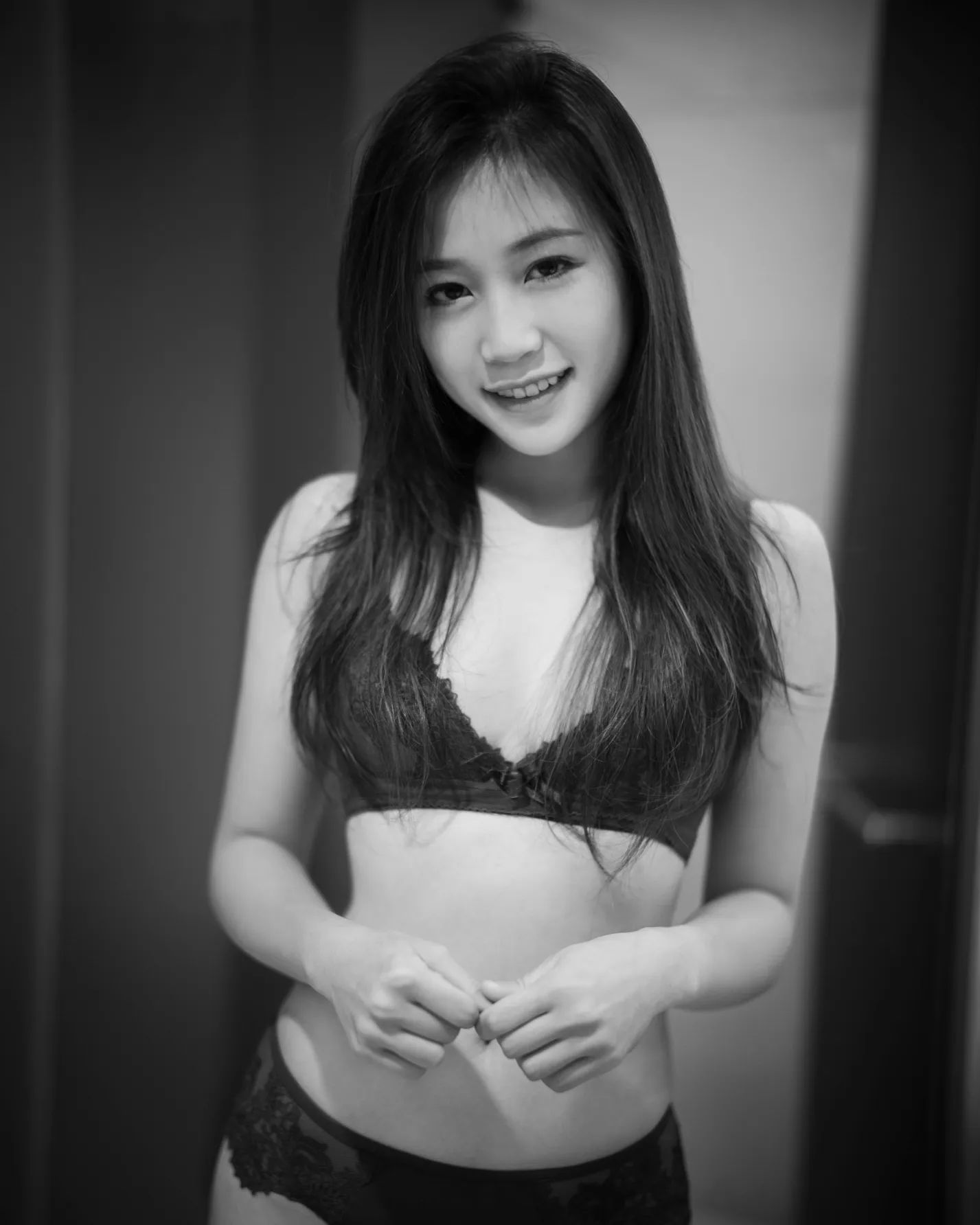  【 黑與白的平衡線 】
〖 素人写真 〗...