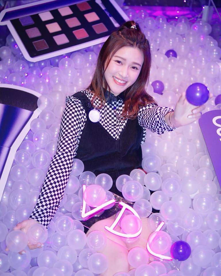  Reneebobo Li 李蔓瑩