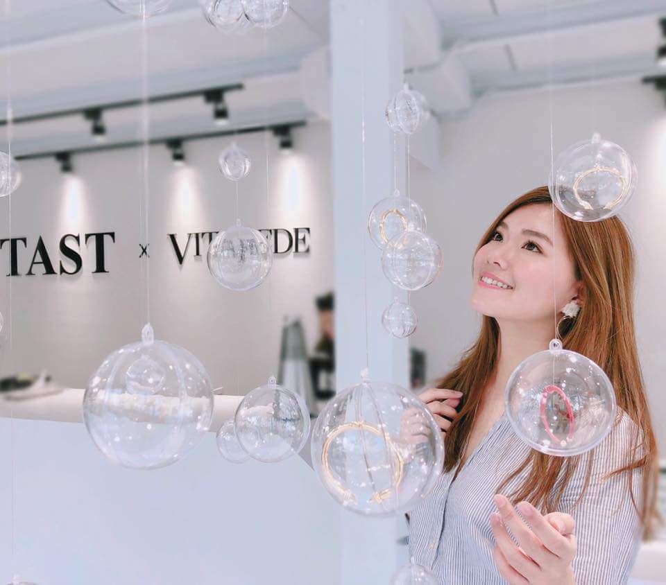  楊文潔難得來台北參展，也順便去華�...