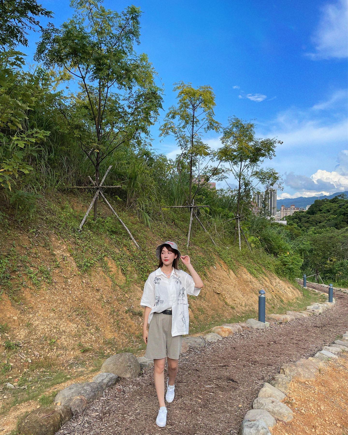  跟爸媽出門走走